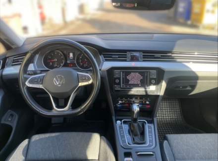 Volkswagen - Passat