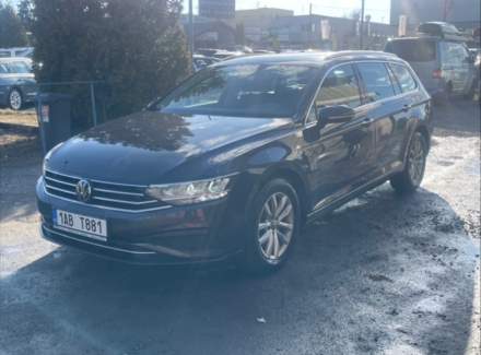 Volkswagen - Passat