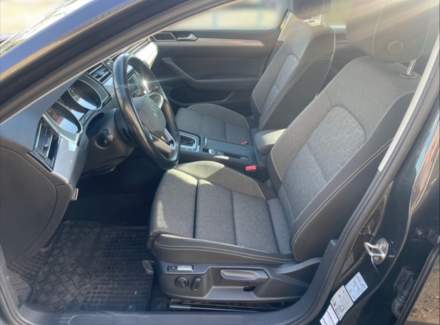 Volkswagen - Passat