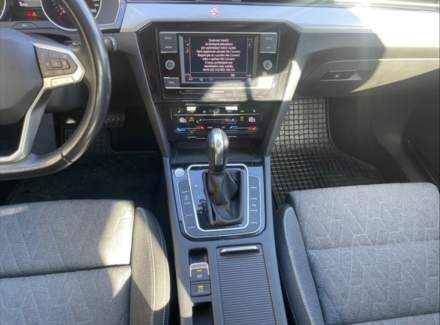 Volkswagen - Passat