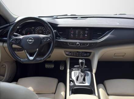 Opel - Insignia