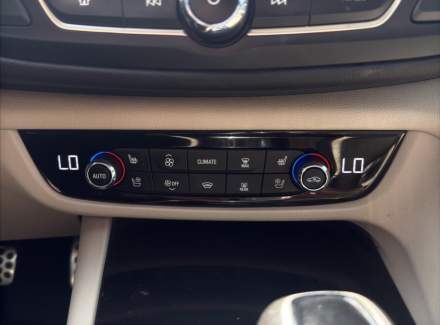 Opel - Insignia