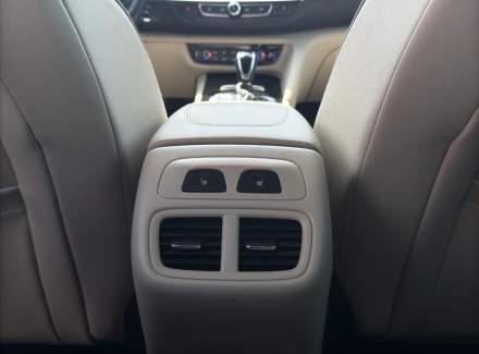 Opel - Insignia