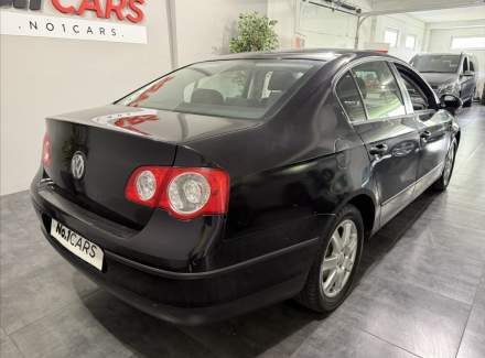 Volkswagen - Passat