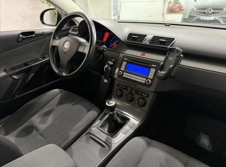 Volkswagen - Passat