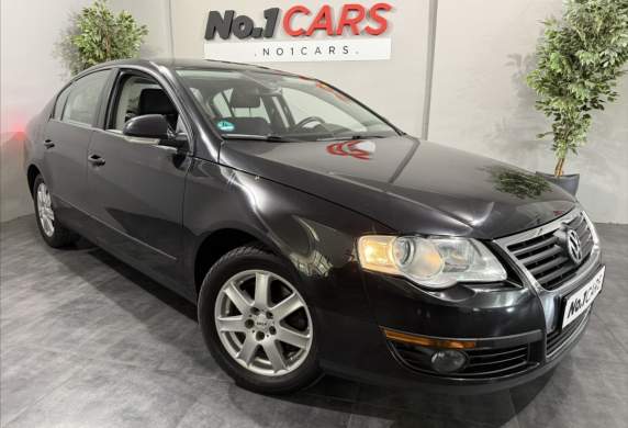 Volkswagen - Passat