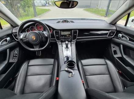 Porsche - Panamera