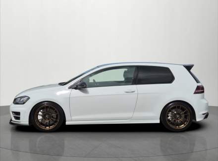 Volkswagen - Golf