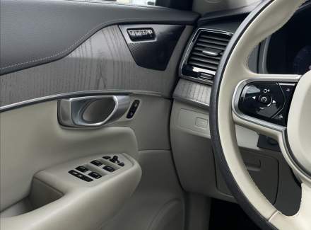 Volvo - XC90