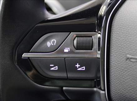 Peugeot - 5008