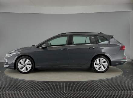 Volkswagen - Golf