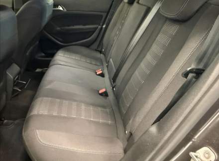 Peugeot - 308