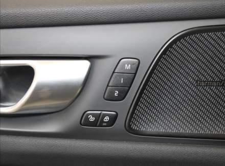 Volvo - S60
