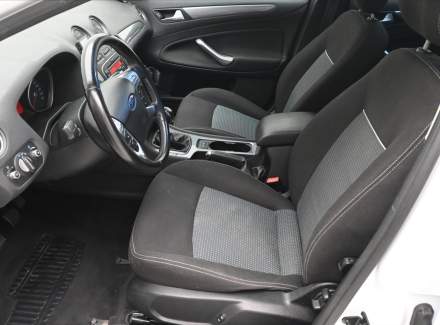 Ford - Mondeo