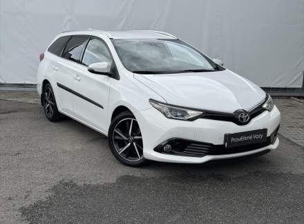 Toyota - Auris