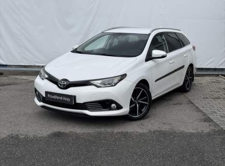 Toyota - Auris