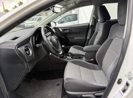Toyota - Auris
