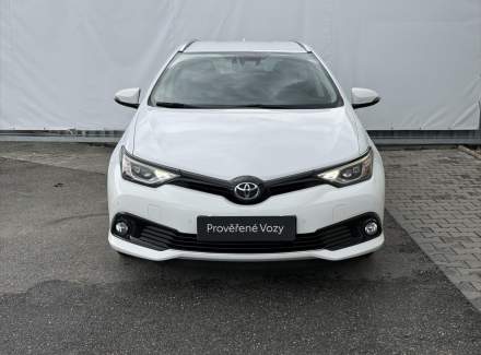 Toyota - Auris
