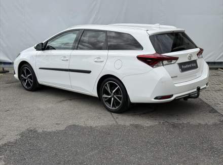 Toyota - Auris