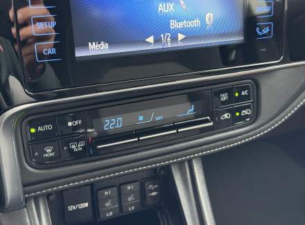 Toyota - Auris