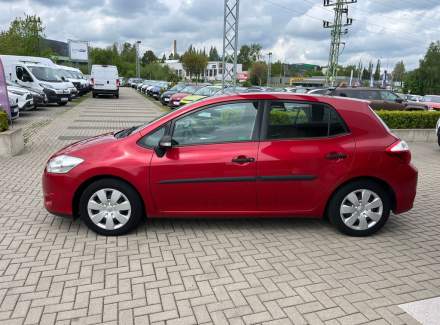 Toyota - Auris