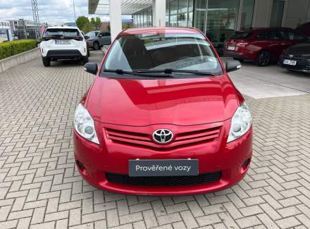 Toyota - Auris