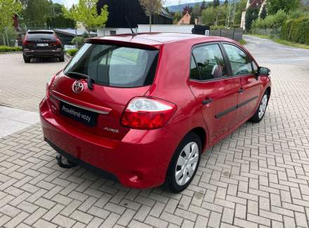 Toyota - Auris