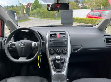 Toyota - Auris