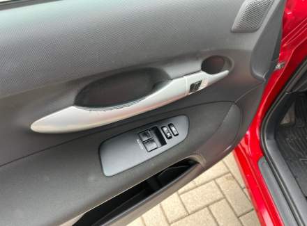 Toyota - Auris