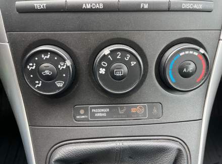 Toyota - Auris