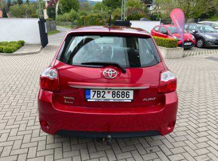 Toyota - Auris
