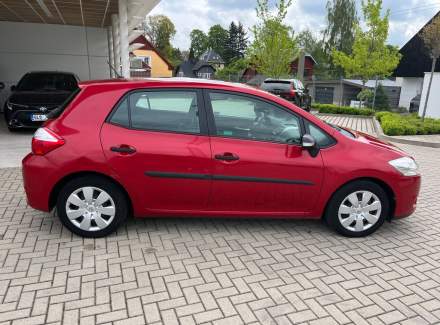 Toyota - Auris