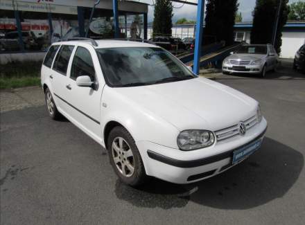 Volkswagen - Golf