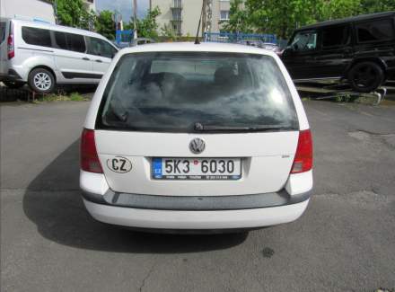 Volkswagen - Golf