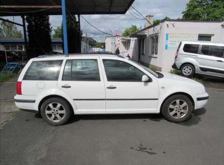 Volkswagen - Golf