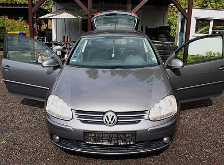 Volkswagen - Golf