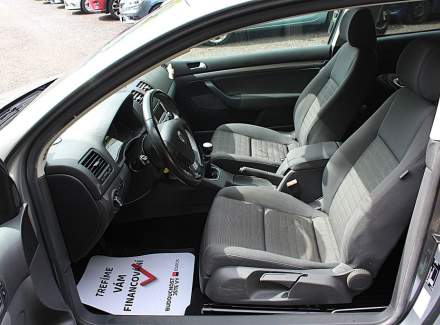 Volkswagen - Golf
