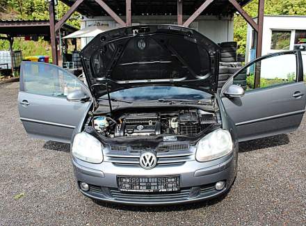Volkswagen - Golf