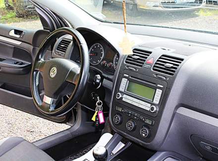 Volkswagen - Golf