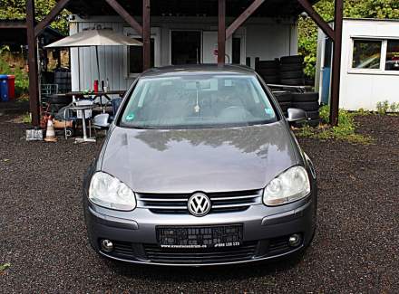 Volkswagen - Golf