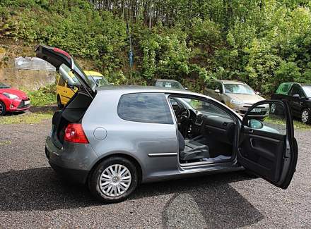 Volkswagen - Golf