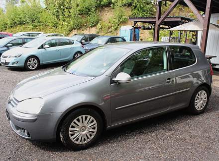 Volkswagen - Golf