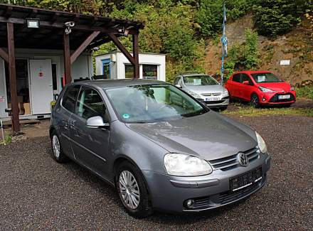 Volkswagen - Golf