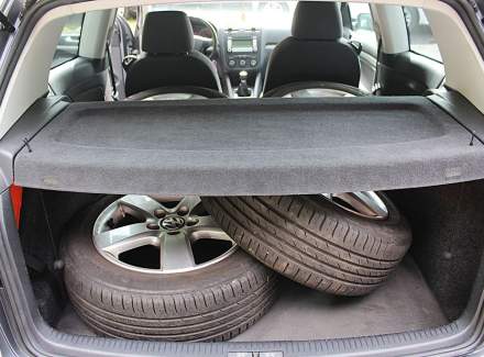 Volkswagen - Golf