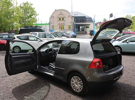Volkswagen - Golf