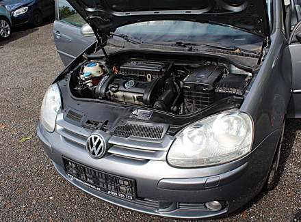 Volkswagen - Golf