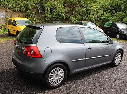 Volkswagen - Golf