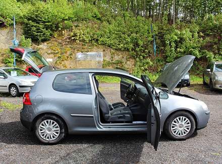 Volkswagen - Golf