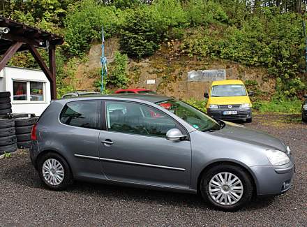 Volkswagen - Golf