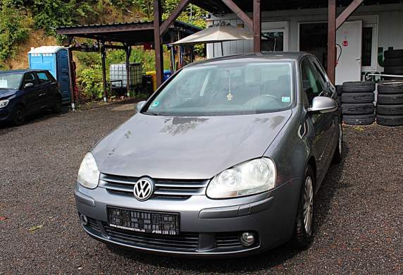 Volkswagen - Golf